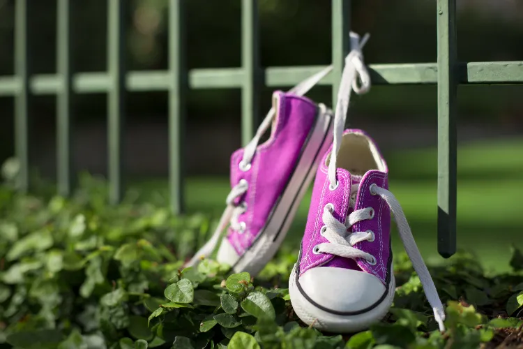 converse combine colorful sneaker trends fall 2023